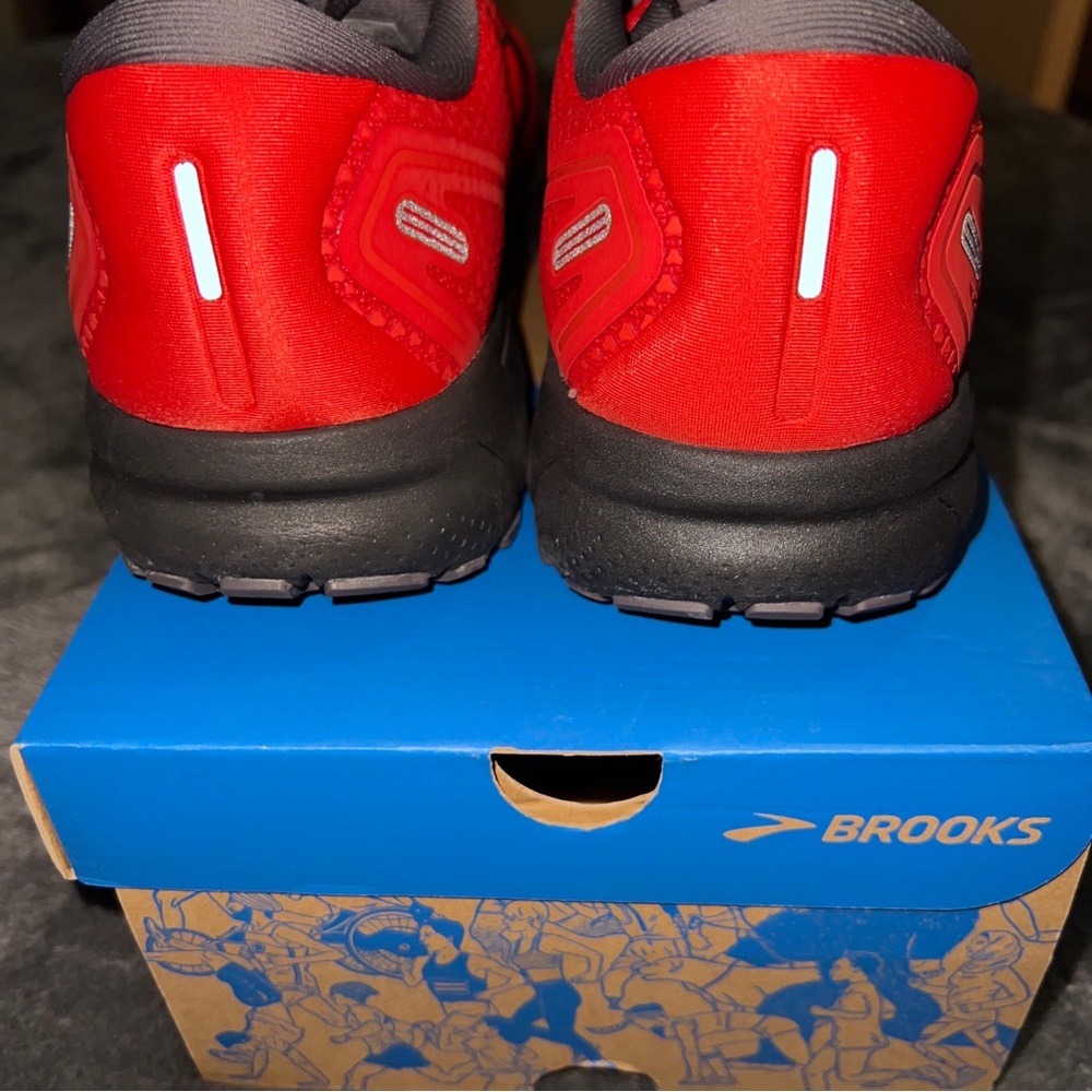 Size 12 Brooks Men's Ghost 14 Running Shoes - RED - Picture 4 of 13